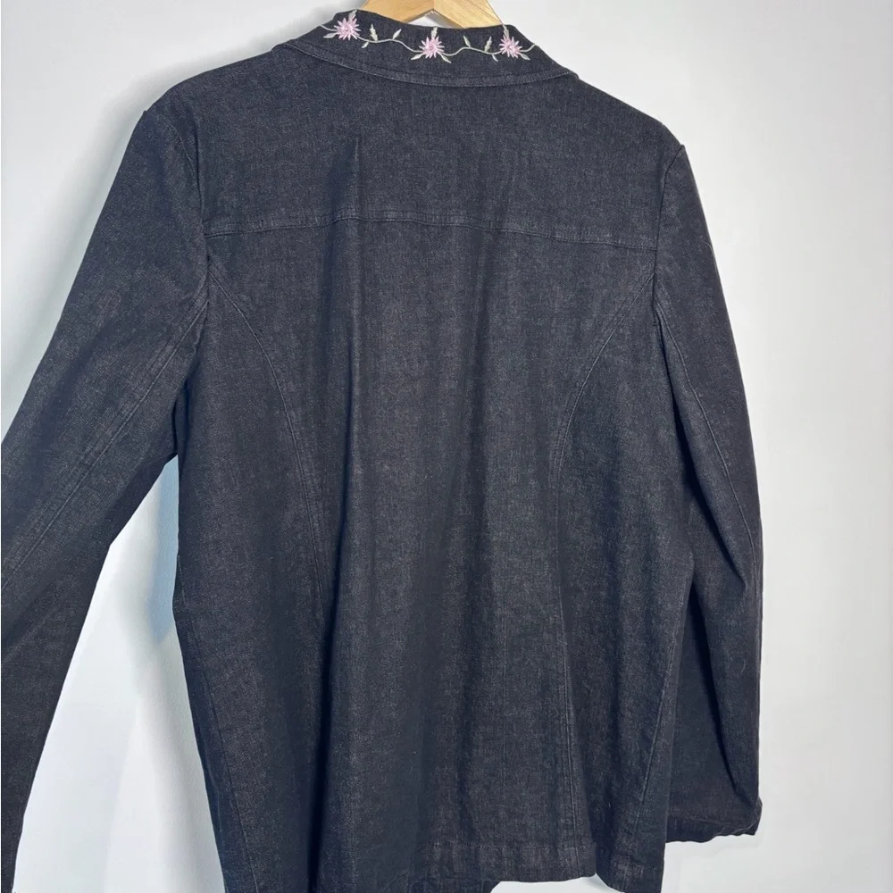 Denim & Co Black Dark Wash Floral Embroidered Patch Pocket Denim Black Jacket XL - Picture 5 of 5